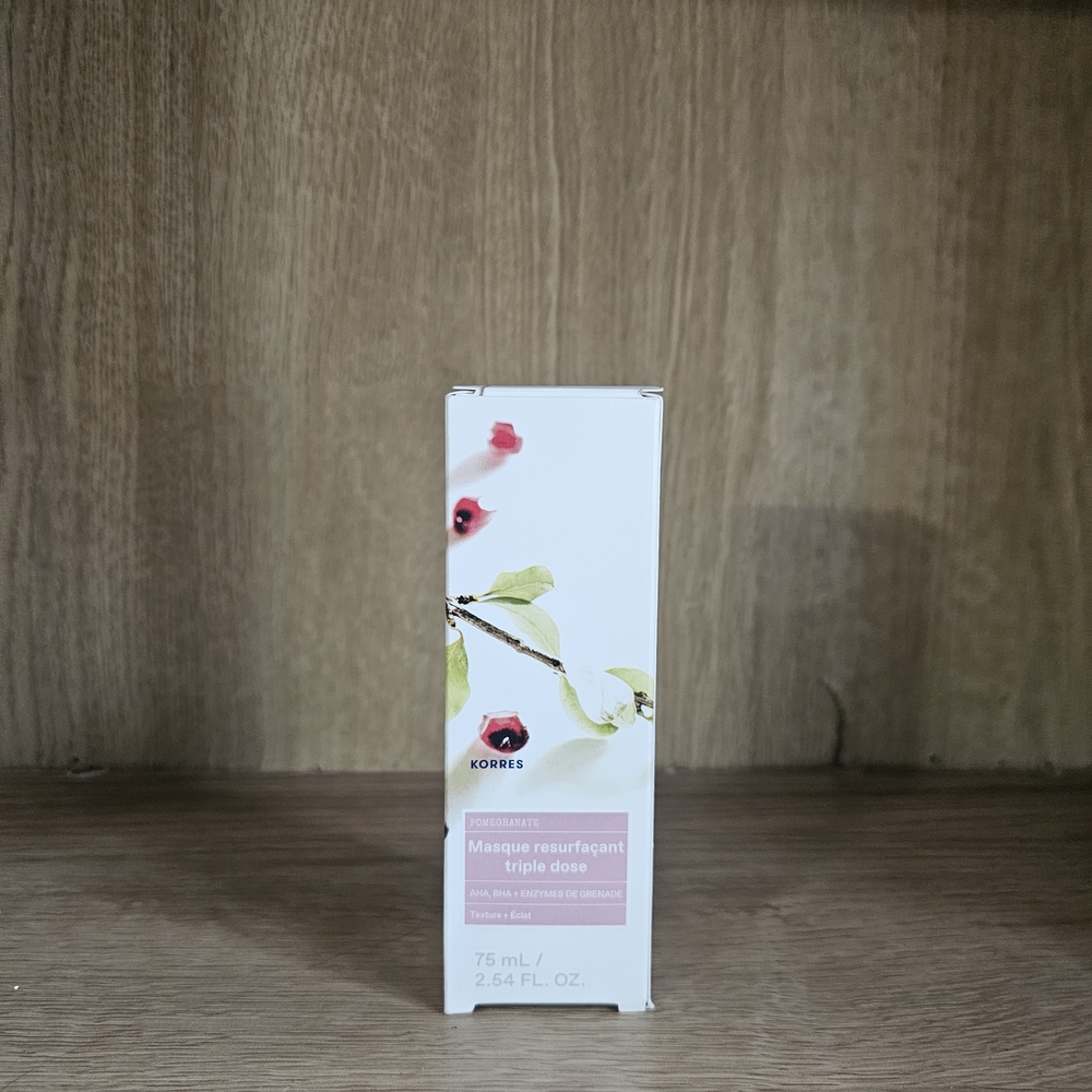 Korres Pomegranate Triple Dose Resurfacing Mask - White and Pink